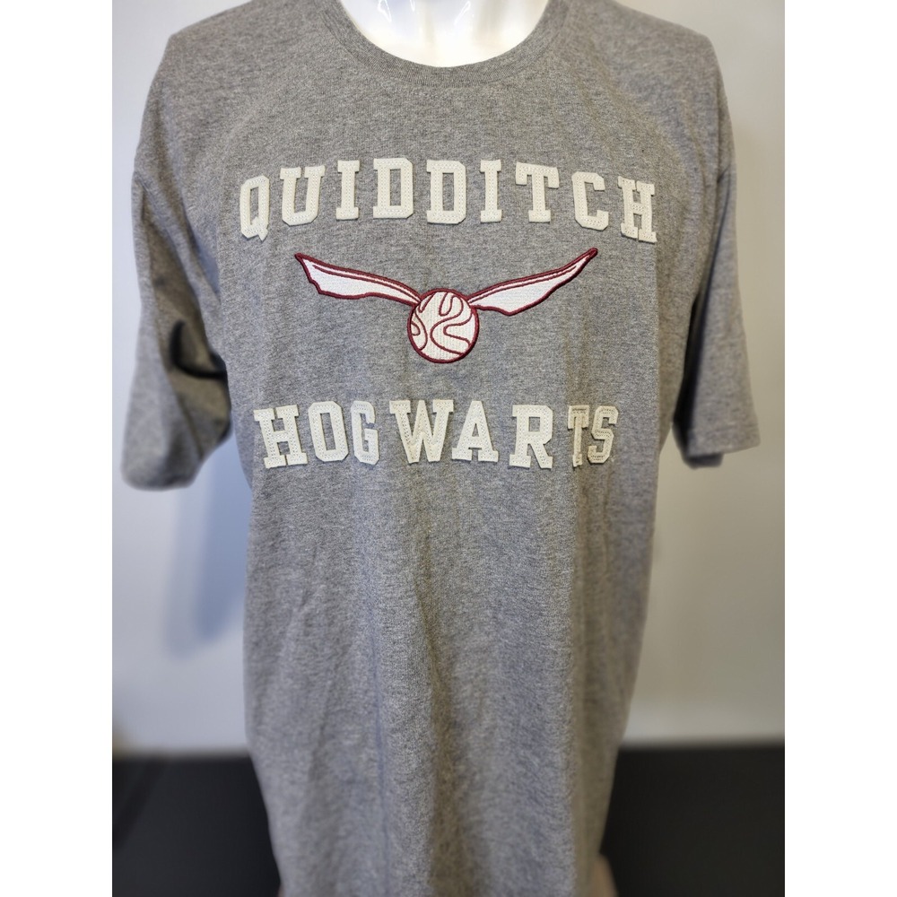 Wizarding World of Harry Potter Mens Size XL Quidditch T-shirt Hogwarts Gray